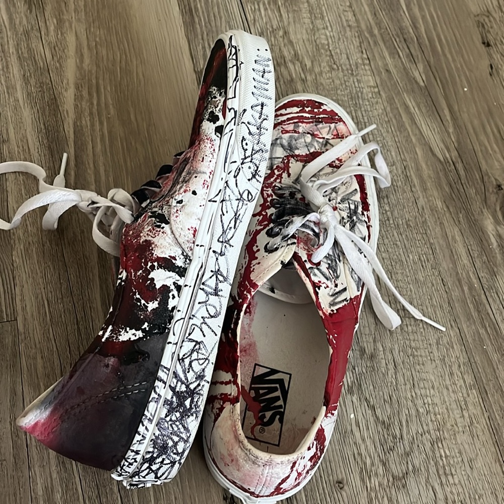 Vans  Halloween very unique custom shoes size 10.5 Man off the wall, Halloween - Picture 10 of 11